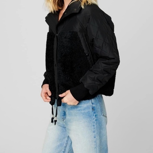 Blank NYC Jackets & Blazers - Blank NYC Crop Bomber Jacket Size Small Excellent Condition.